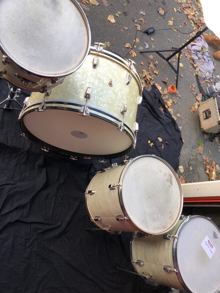 28 Quiet Riot Frankie Banali's 1950s WFL White Marine Drum Kit 13/16