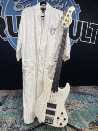 Tom Hamilton's Aerosmith, Sadowsky NYC Fretless 4-String Bass (TH2 #12) SIGNED! 2000s - Pearl White,