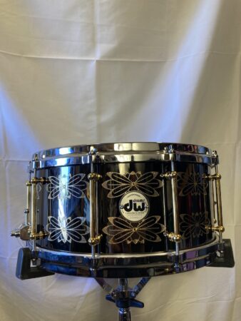 DW - 14x6.5" Memphis Drum Shop 30th Anniversary Limited Edition, Brass Snare Drum, Engraved with Gold Hardware & Tube Lugs 2010's - Black Nickel Over Brass