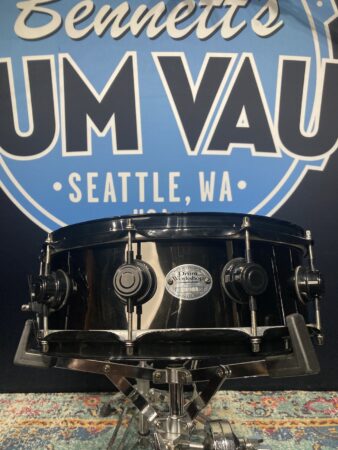 DW (Drum Workshop) - 5x14" DW "Ensenada" Black/Black Hardware